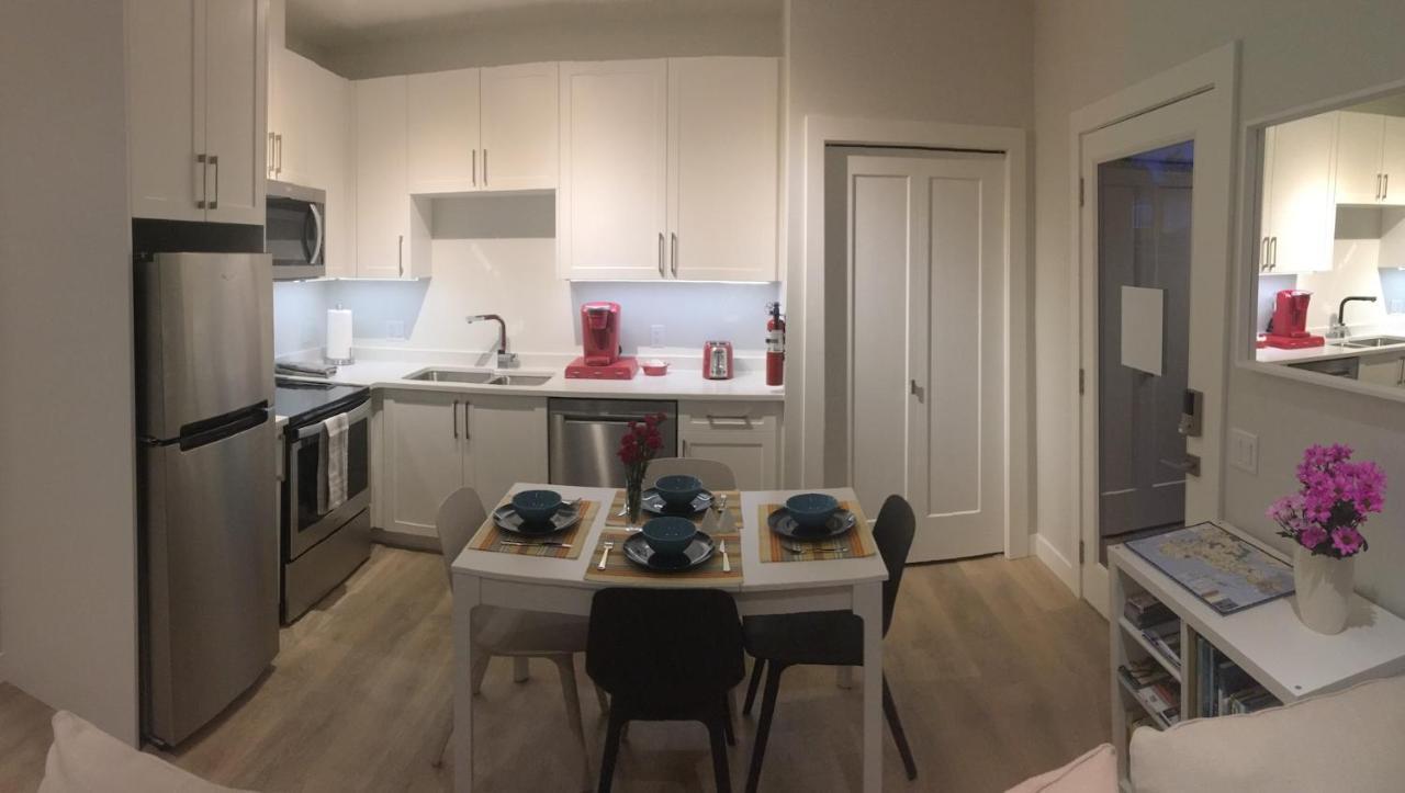 Mollys Cottage-The Suite On Vancouver Island Near Yyj Airport And The Wa And Bc Ferries North Saanich Ngoại thất bức ảnh