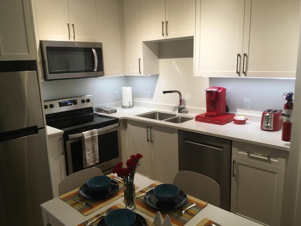 Mollys Cottage-The Suite On Vancouver Island Near Yyj Airport And The Wa And Bc Ferries North Saanich Ngoại thất bức ảnh